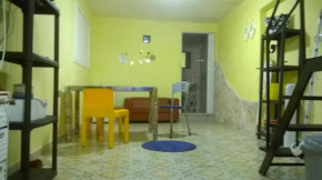 Отель Monolocale fronte strada Napoli centro storico  Неаполь